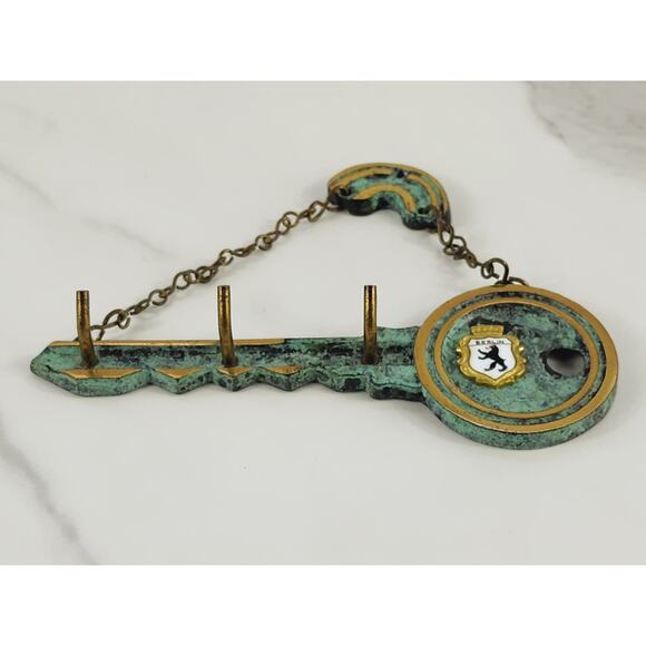 Metal Key Holder Keychain Hooks 5 1/4" Wall Mounted Green Patina Berlin Vintage - Picture 5 of 14